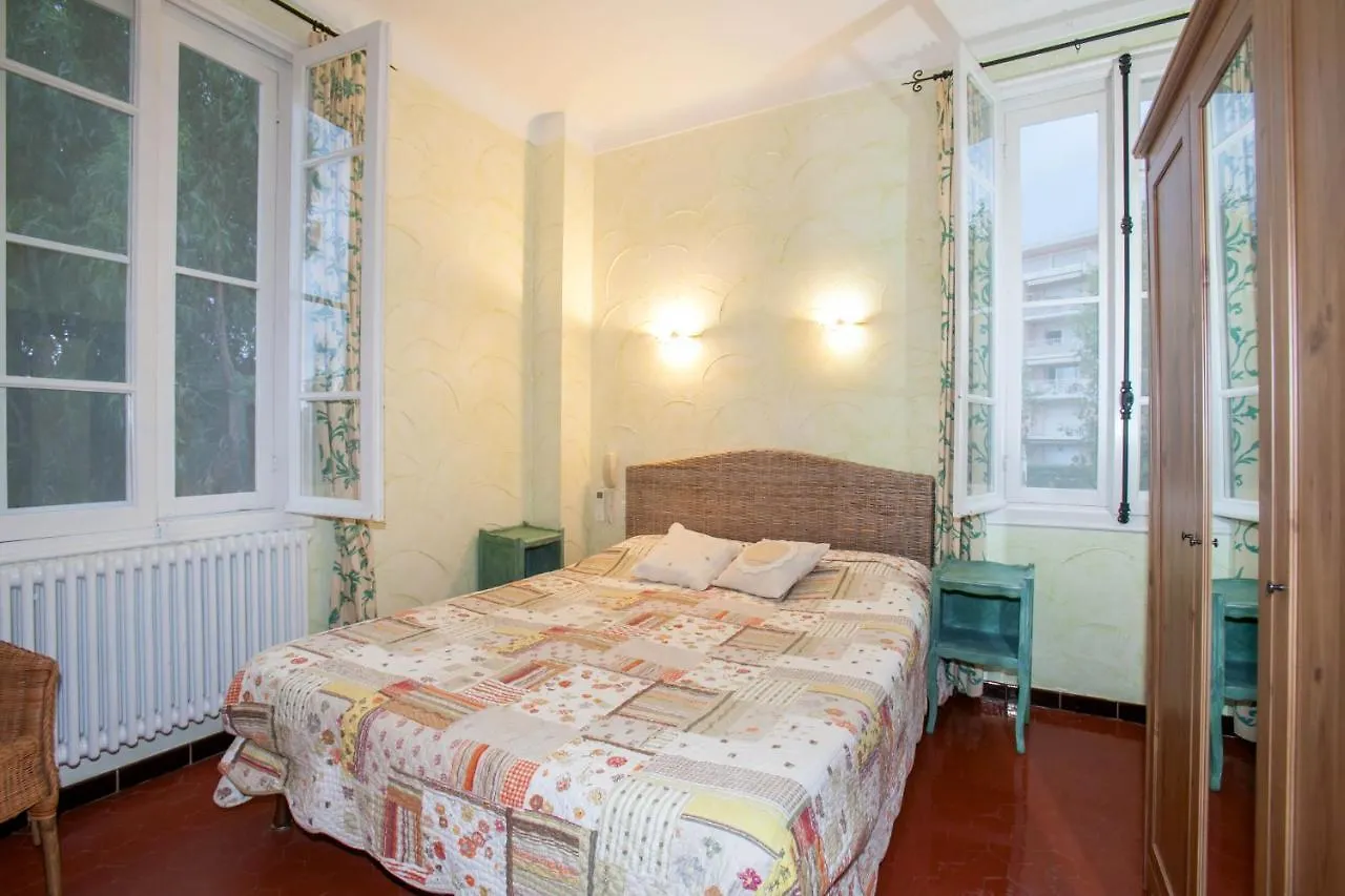 Hotel Villa Provencale Cavalaire-sur-Mer 3*,  France